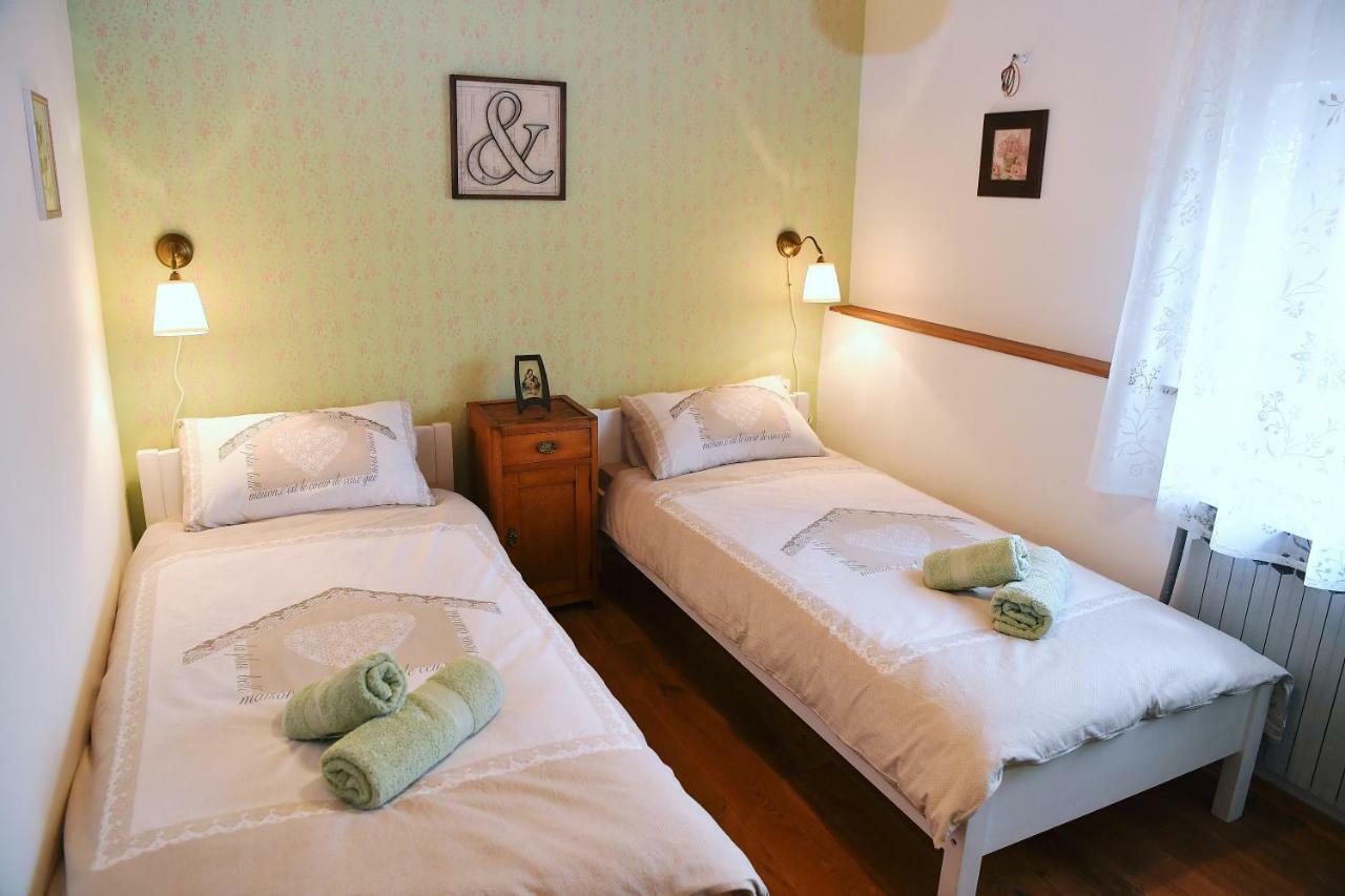 Holiday Home Ivana Pasjak Екстер'єр фото